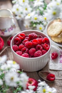15 Amazing Fruits High in Fiber and Low in Sugar