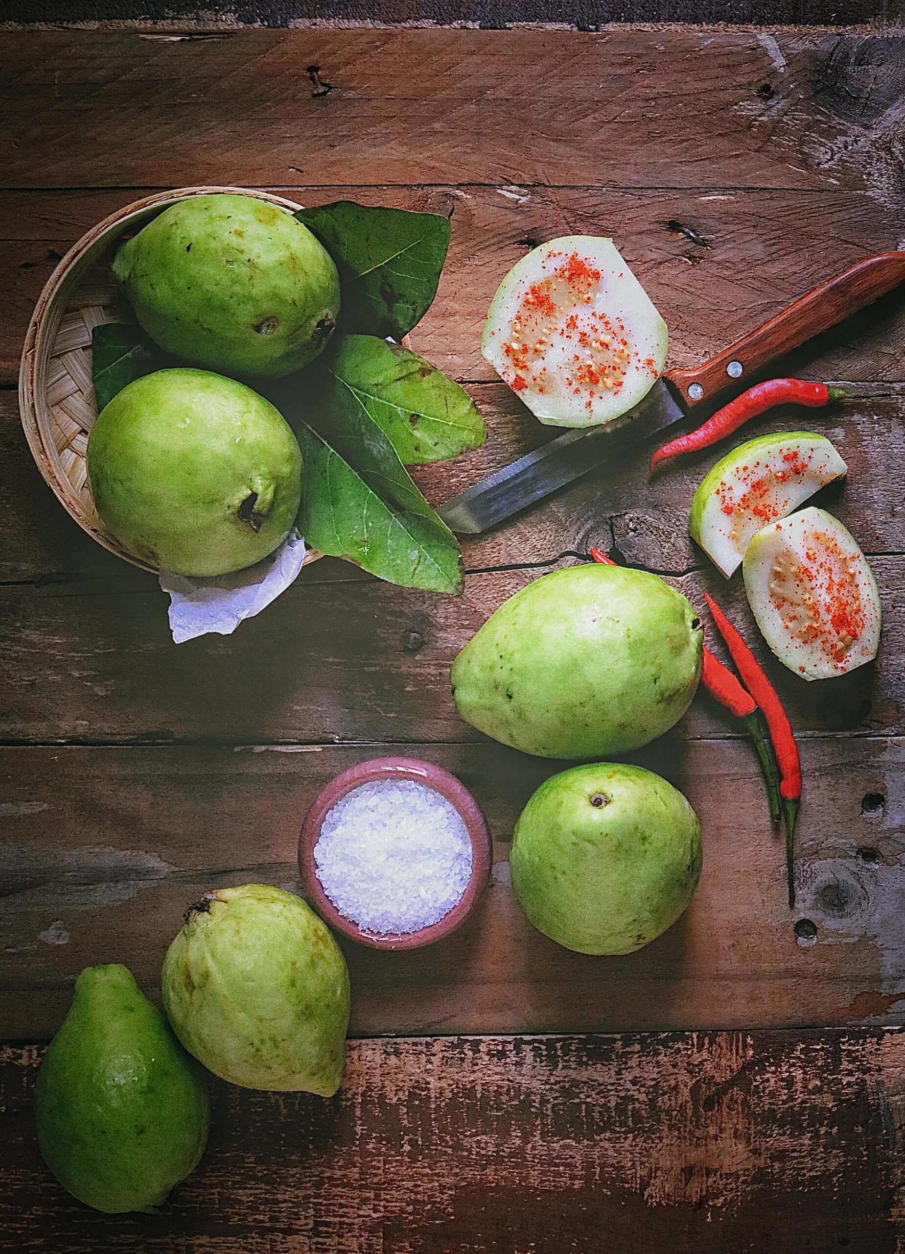 14 Surprising Benefits of Guava During Pregnancy